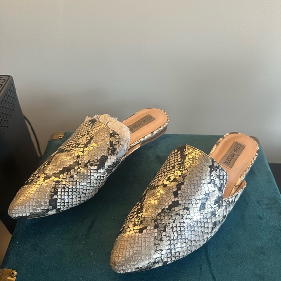 Steve Madden Snakeskin print mule size 10 - Picture 3 of 4